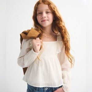 A&F Embroidered Puff Sleeve Babydoll Top Size 13/14